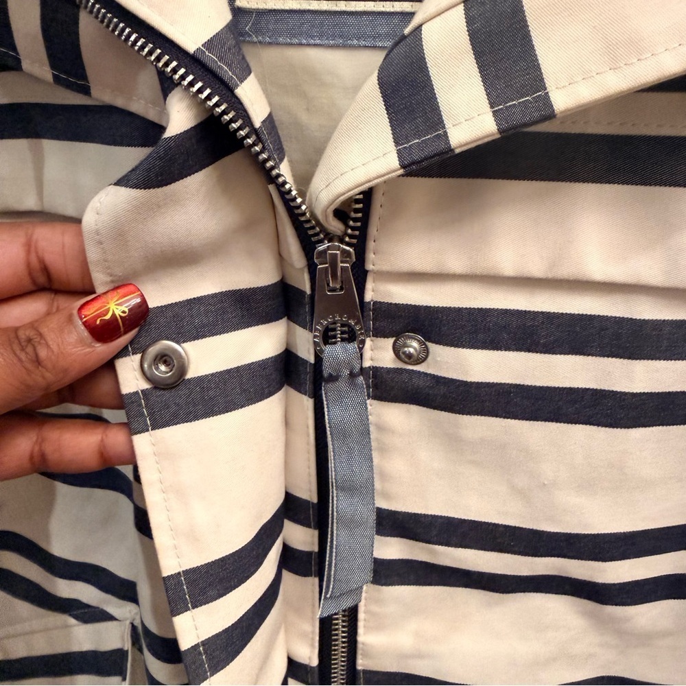 Abercrombie & Fitch Blue and White Striped waterproof and wind, resistant jacket - Picture 3 of 8